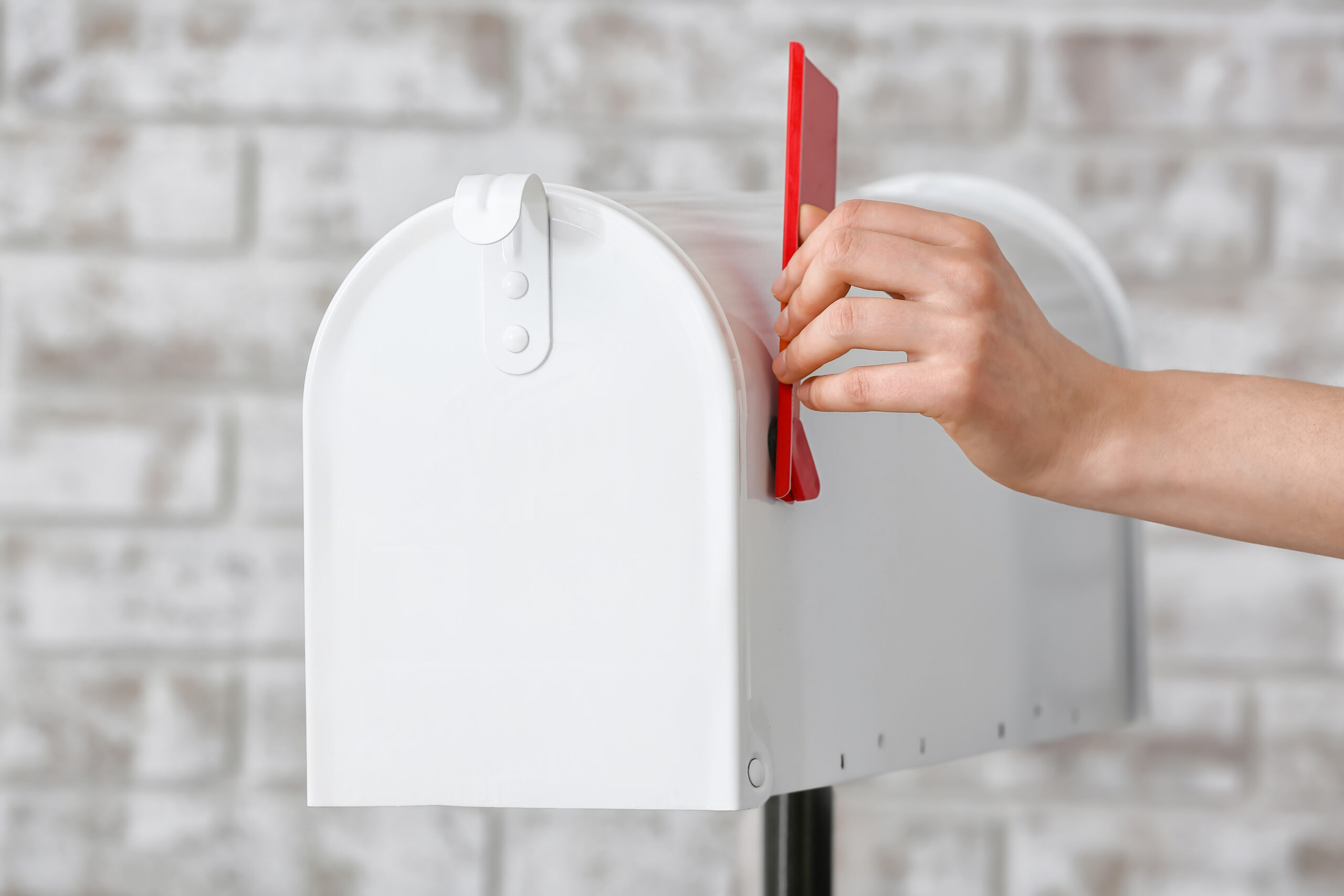 Direct Mail That Works vs. Mail That Gets Tossed: What Healthcare Practices Need to Know
